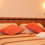 Maria Serena Hotel 3*