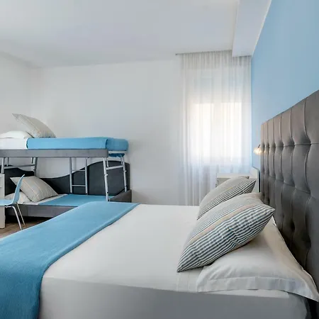 Maria Serena Hotel 3*