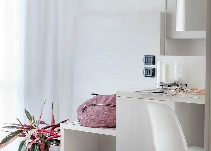 Maria Serena Hotel 3*