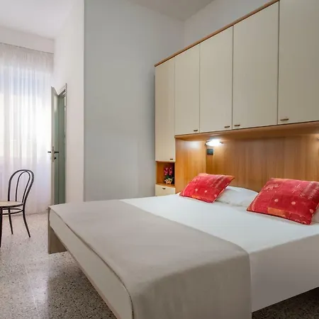 Hotell Maria Serena 3*
